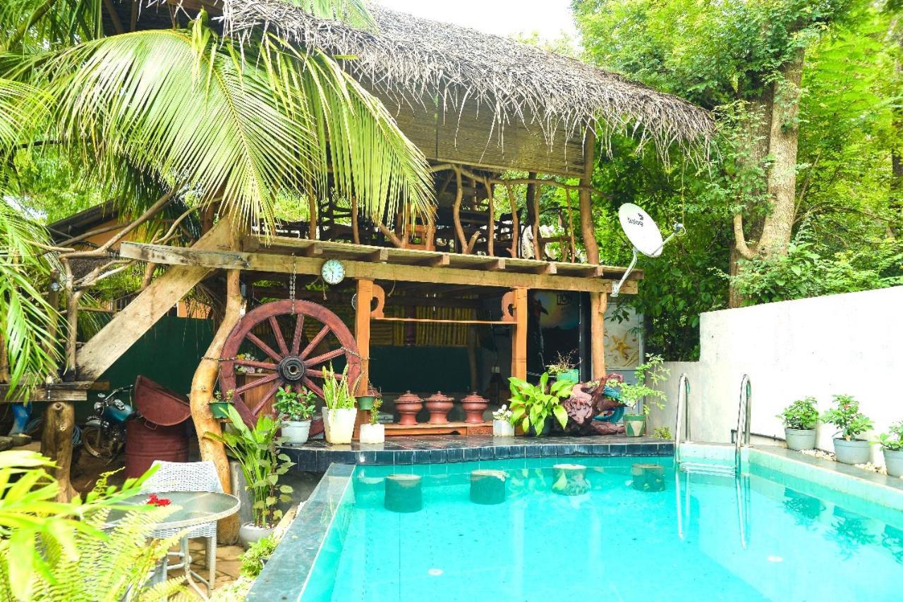 Visu Villa Hotel Habarana Exterior photo
